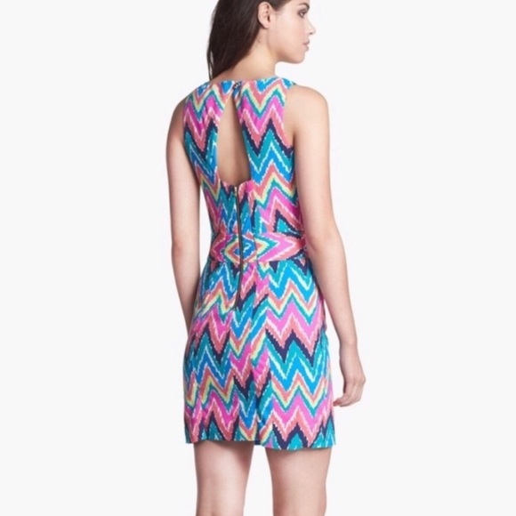 Lilly Pulitzer Hearts Flutter Multicolor Chevron Sleeveless Sheath Dress size - Picture 3 of 9